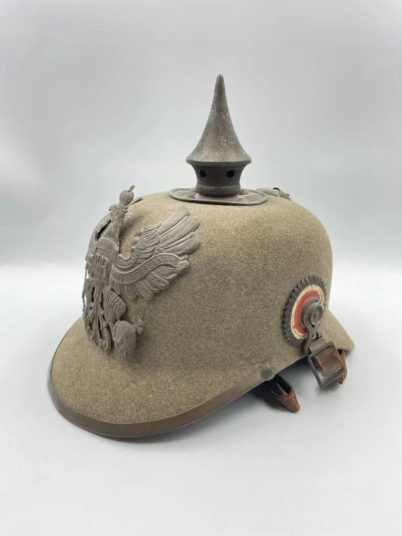 Casque à pointe Prussien en feutre pickelhaube