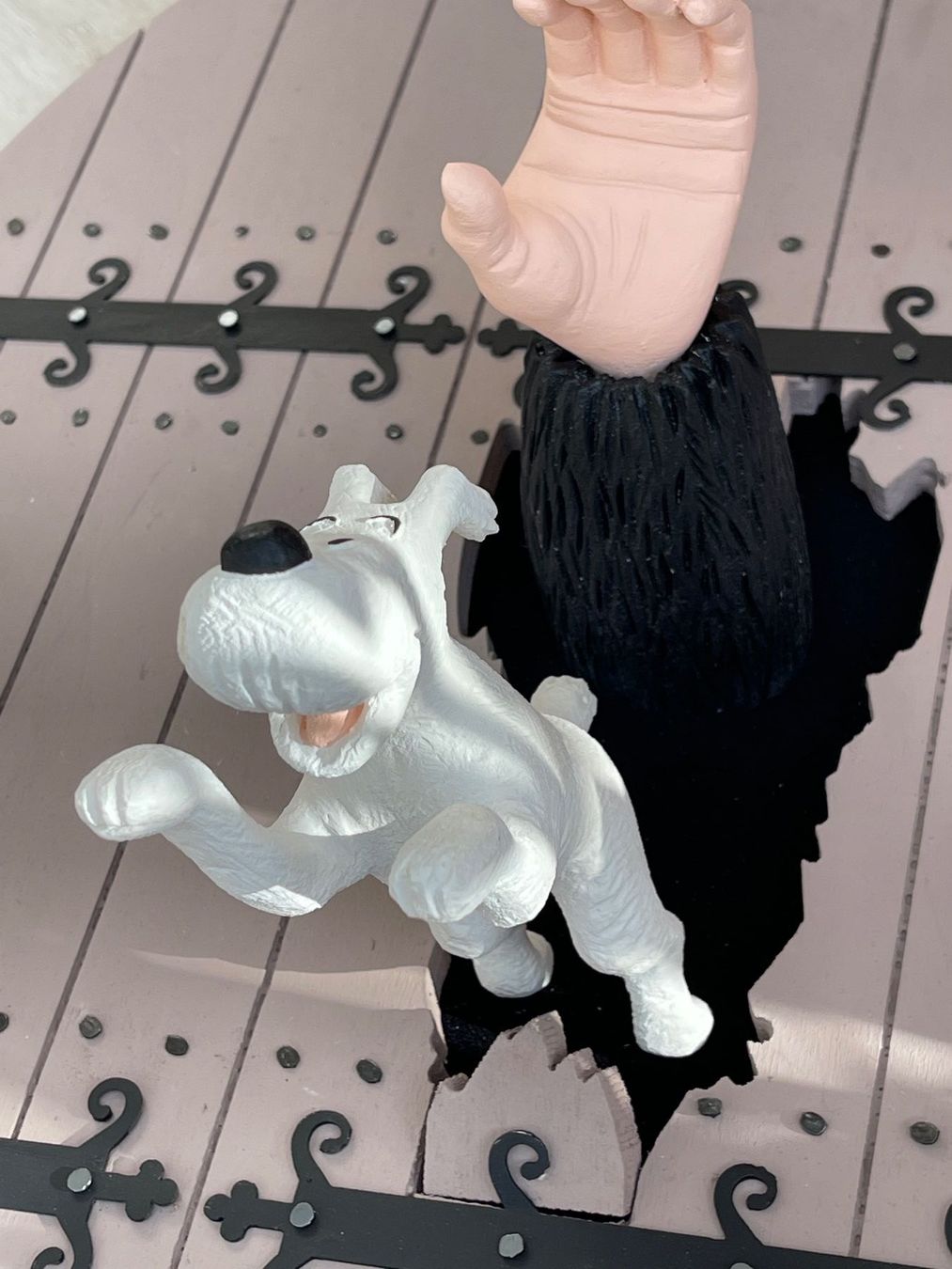 Figurine résine inspirée de l'album L'Île Noire