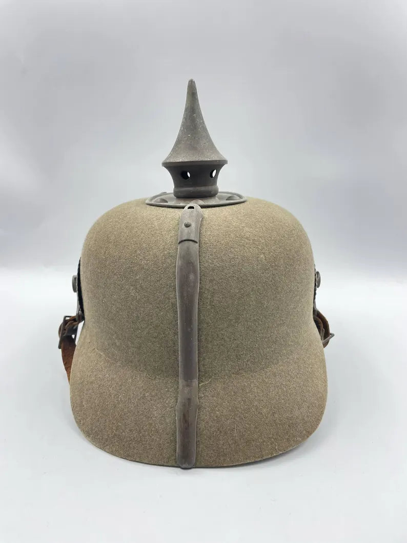 Casque à pointe Prussien en feutre pickelhaube