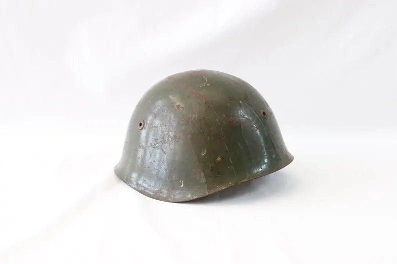 Casque militaire ancien