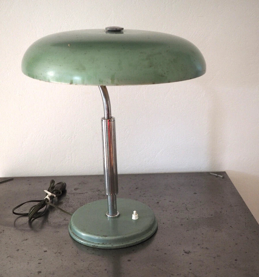 Lampe de bureau vintage édité par Belmag Zurich.