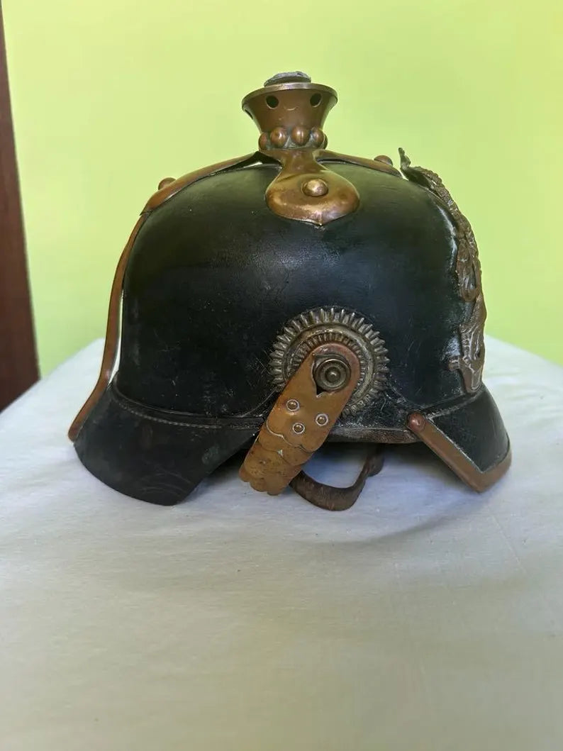 Casque officier prussien Pickelhaube