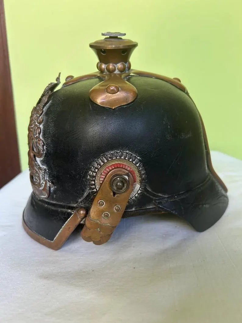 Casque officier prussien Pickelhaube