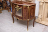 Commode antique en bois marqueté