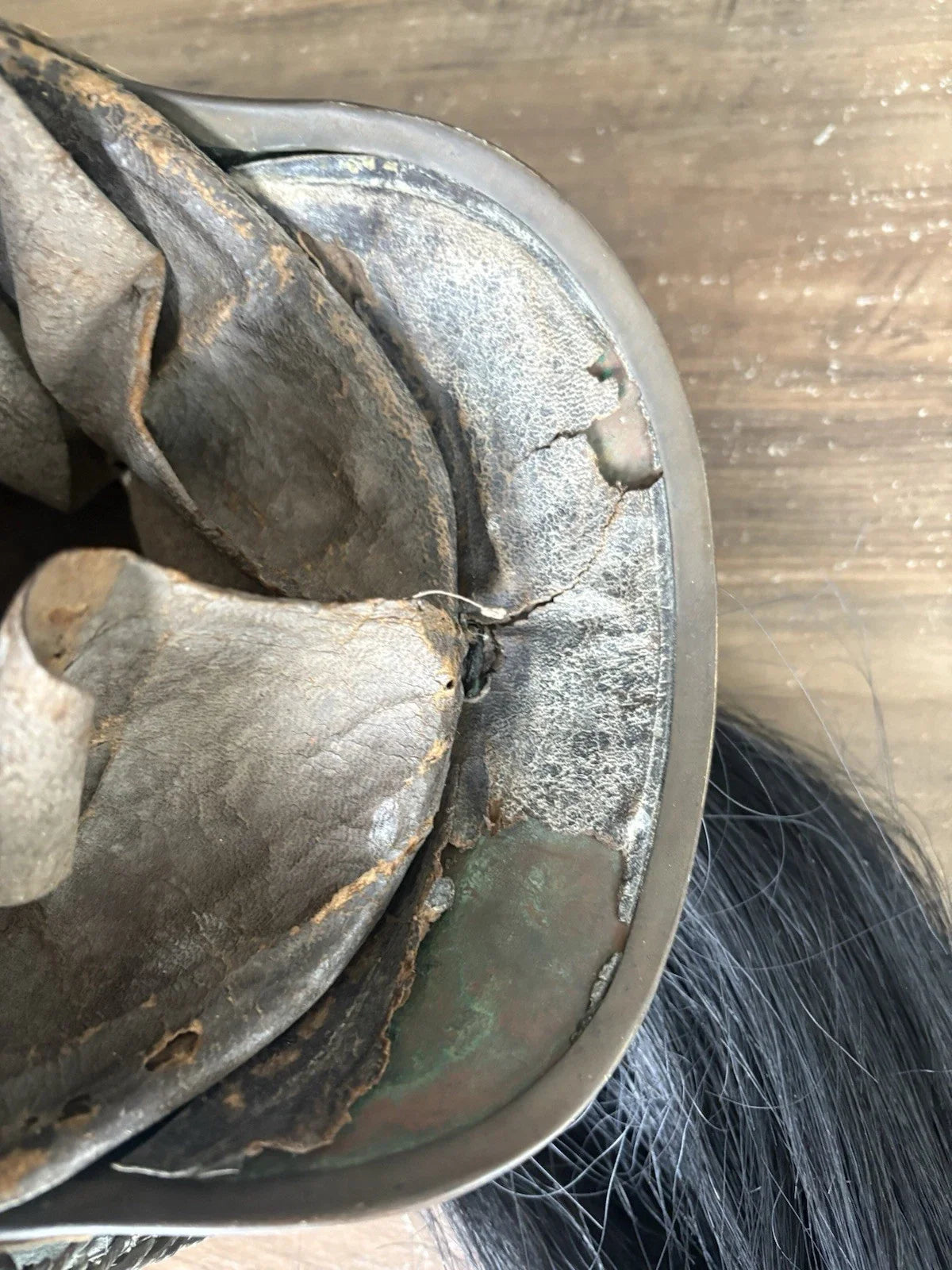 Casque militaire modèle 1858 d'officier de dragon