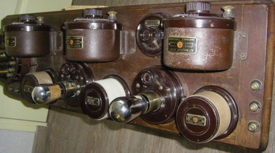 Poste radio ancien