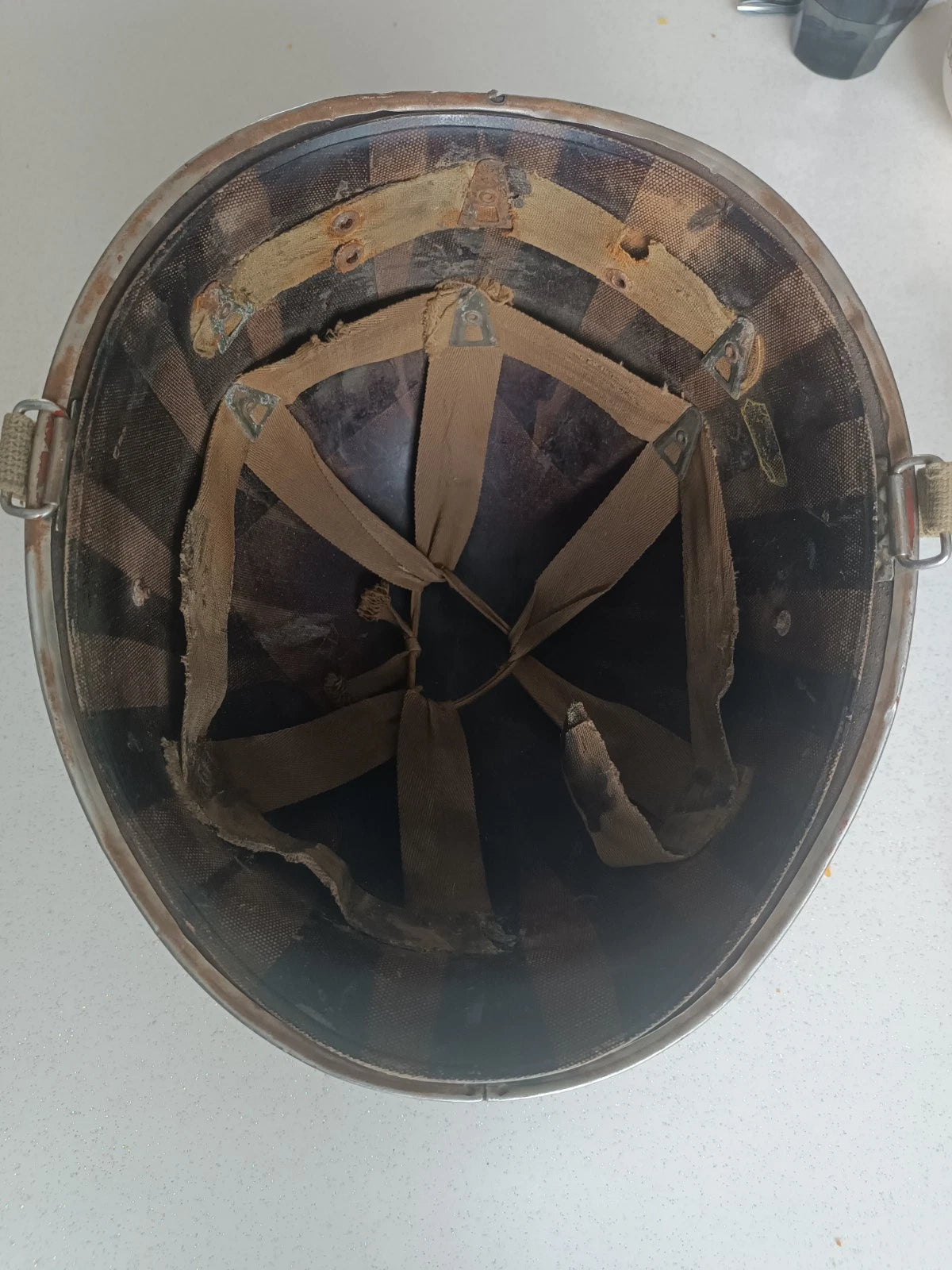 Casque US M1 authentique de la Seconde Guerre mondiale
