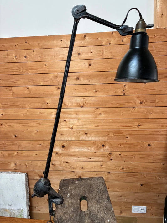 Lampe Ravel modèle n° 201 semi-fixe