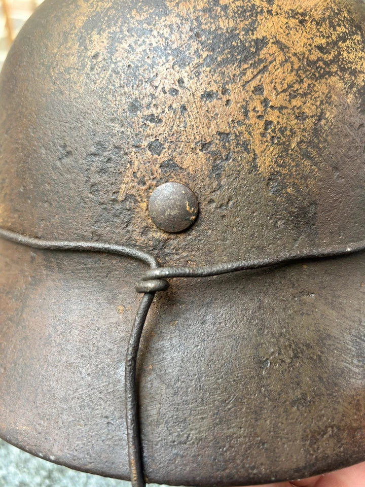 Casque militaire allemand modèle Heer avec camouflage trois tons