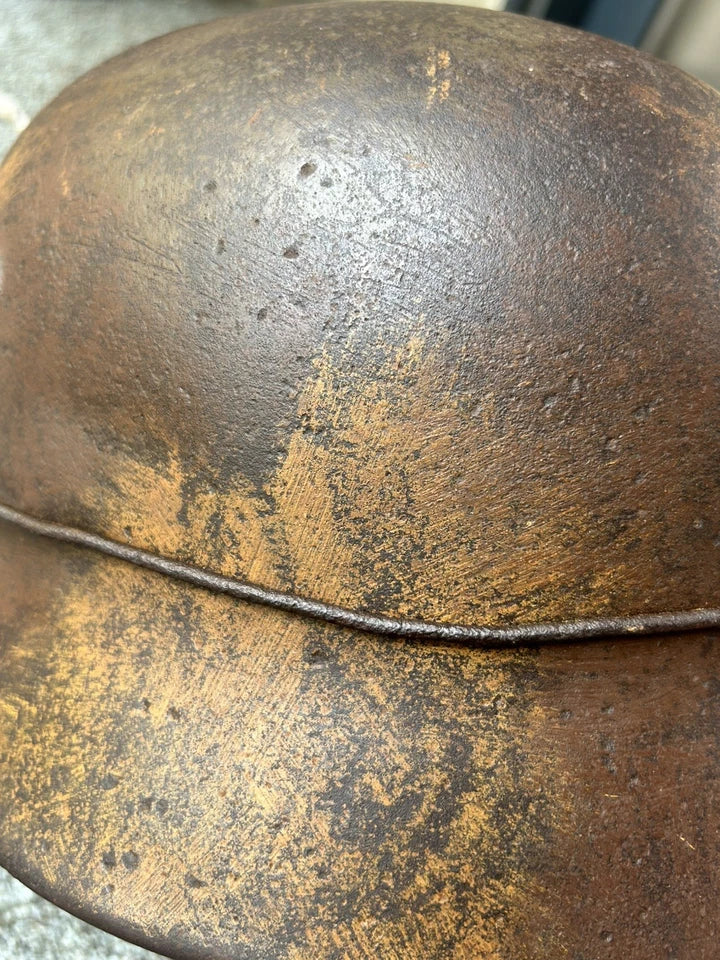 Casque militaire allemand modèle Heer avec camouflage trois tons