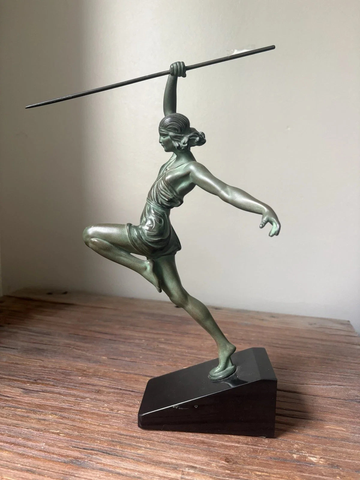 Sculpture femme fayral pierre le faguays max le verrier