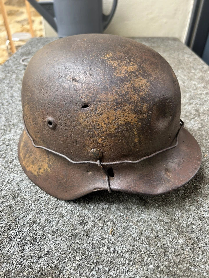 Casque militaire allemand modèle Heer avec camouflage trois tons