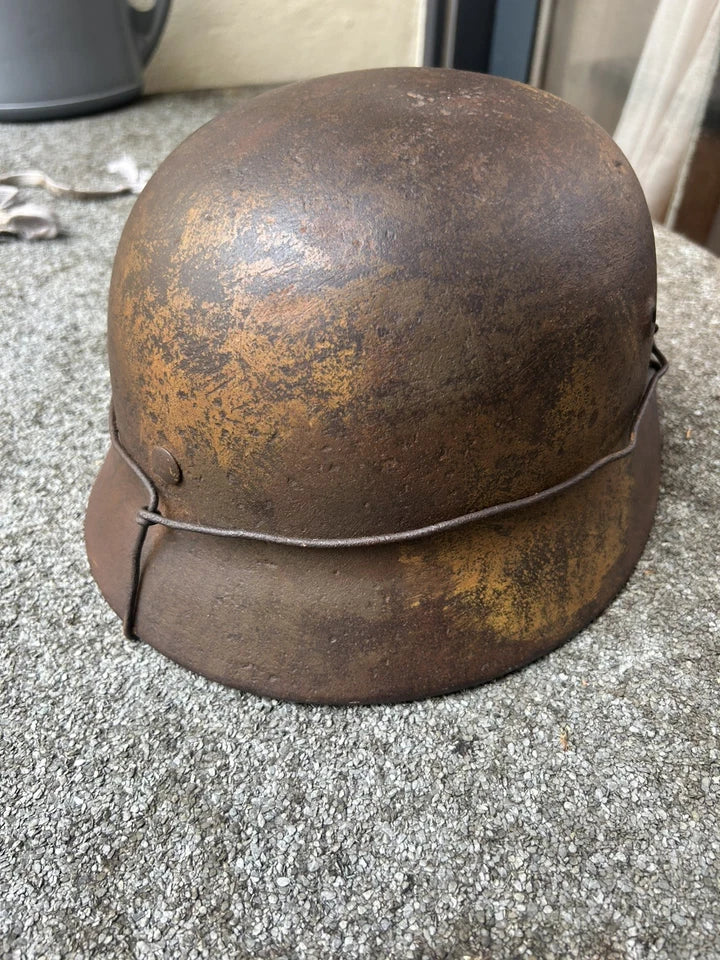 Casque militaire allemand modèle Heer avec camouflage trois tons