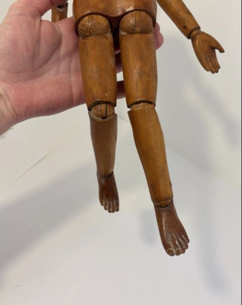 Mannequin ancien d'artiste articulé en bois