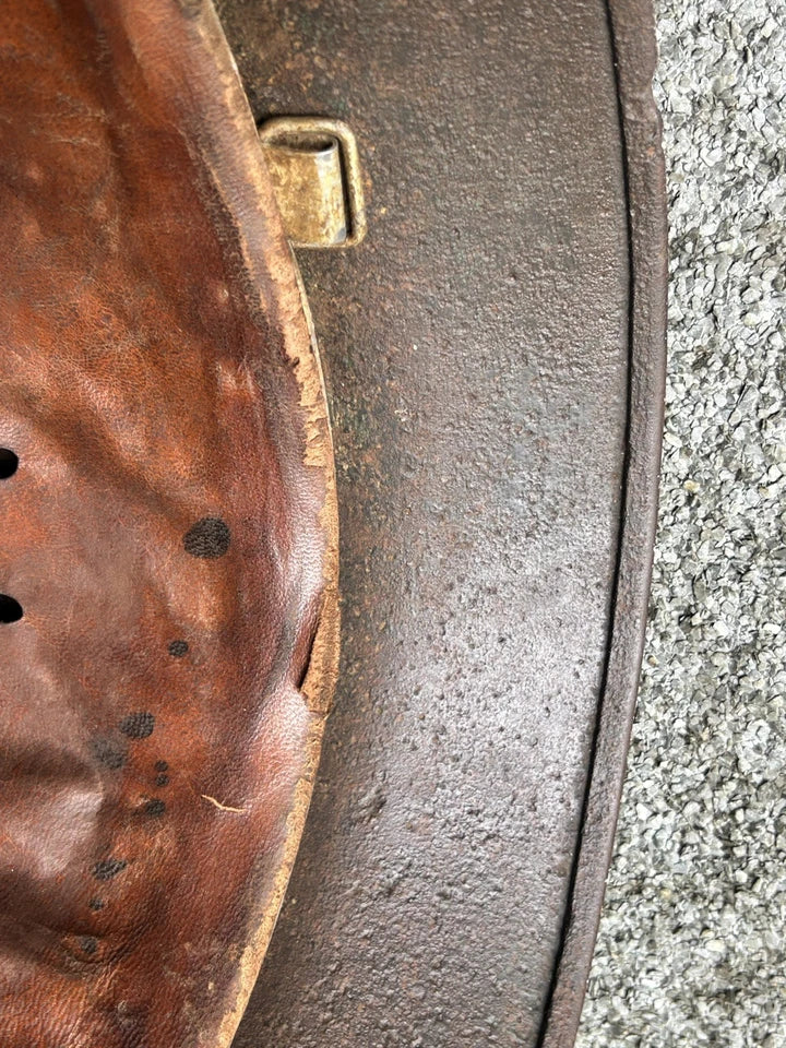 Casque militaire allemand modèle Heer avec camouflage trois tons
