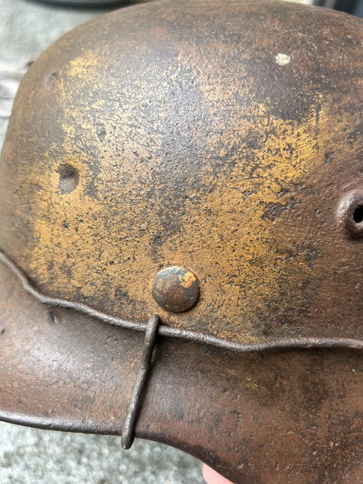Casque militaire allemand modèle Heer avec camouflage trois tons