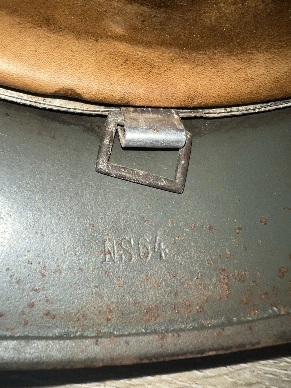 Casque militaire allemand authentique de type Stahlhelm