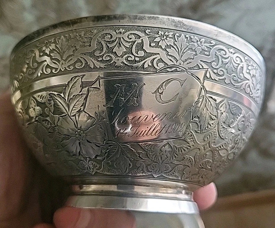 Tasse et sous tasse en argent massif
