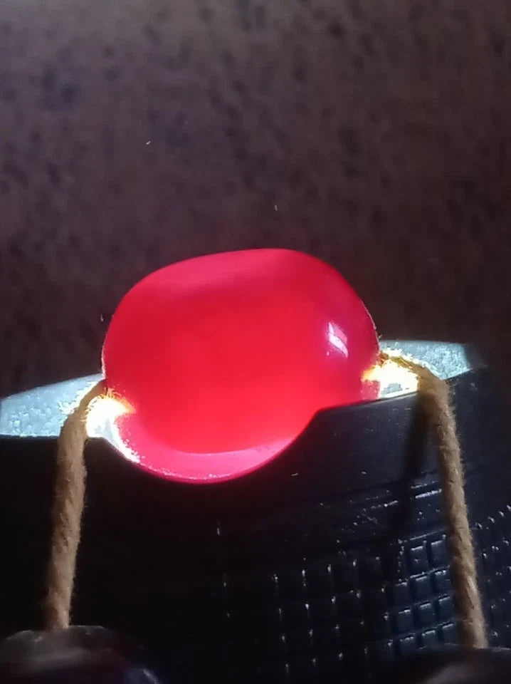 Ancien collier en bakélite rouge cerise
