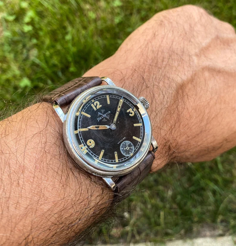 Montre-bracelet de pilote Helvetia seconde guerre mondiale