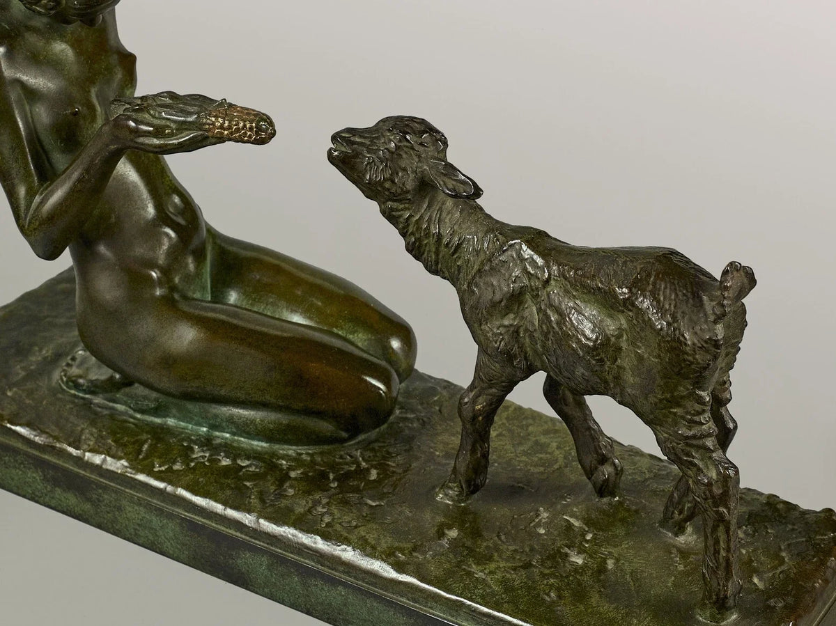 Sculpture en bronze jeune fille au chevreau circa 1926