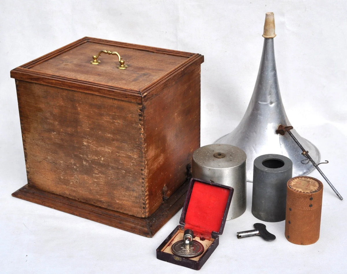 Phonographe à cylindres avec son mécanisme fonctionnel