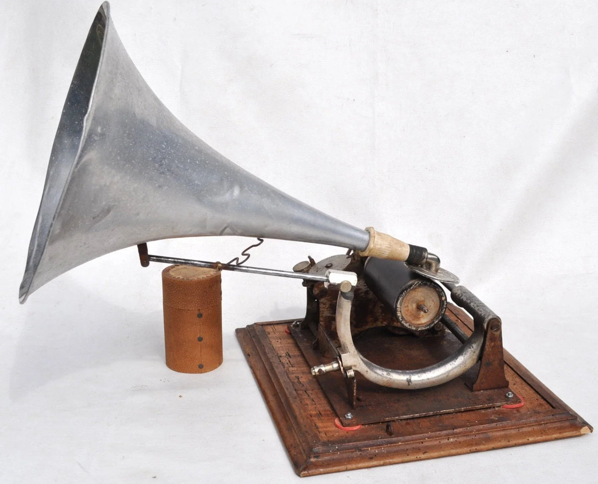 Phonographe à cylindres avec son mécanisme fonctionnel