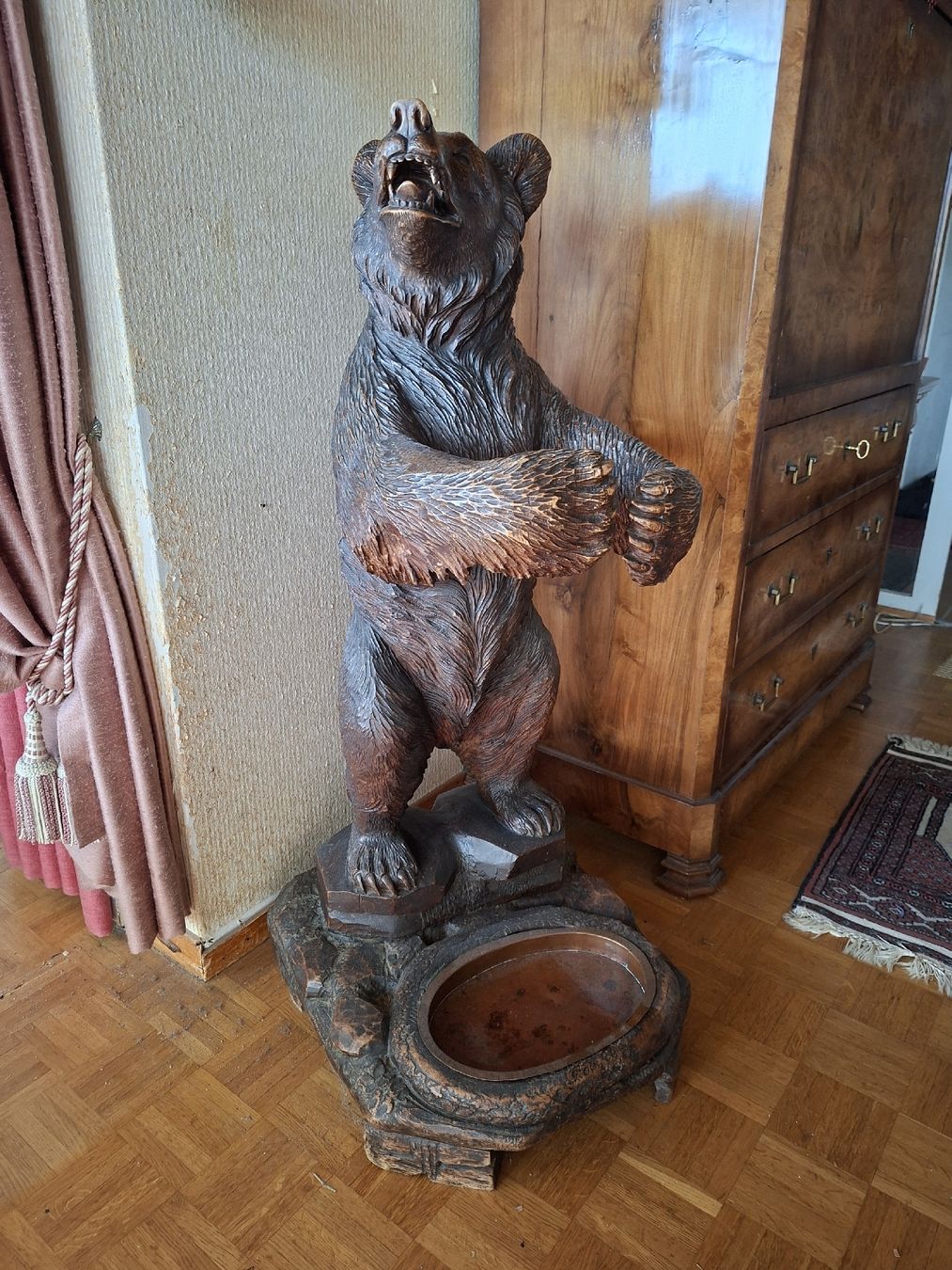 Sculpture ancien en bois ours
