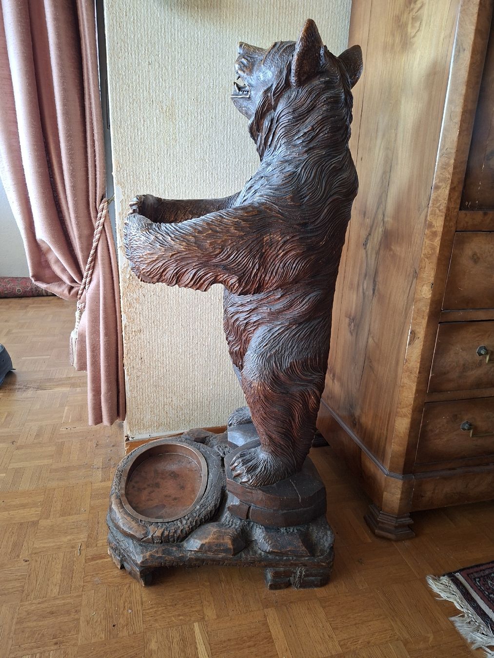 Sculpture ancien en bois ours