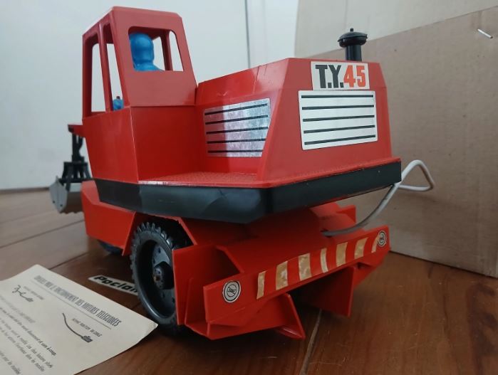 Jouet grue poclain t.y.45 filoguidée