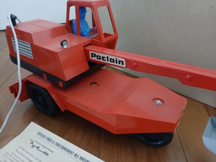 Jouet grue poclain t.y.45 filoguidée