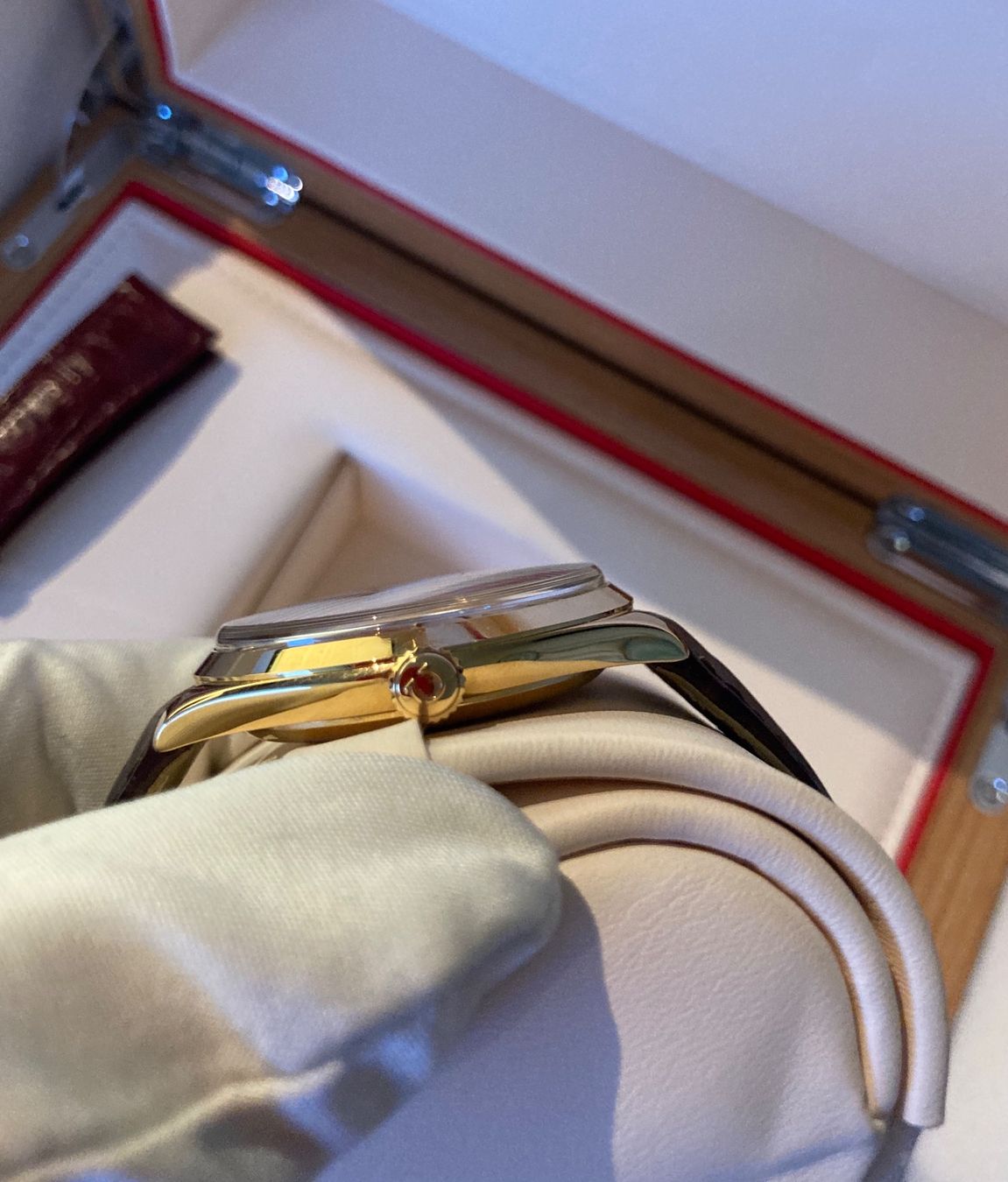 Montre de luxe exceptionnelle : Omega De Ville Trésor 125ème anniversaire