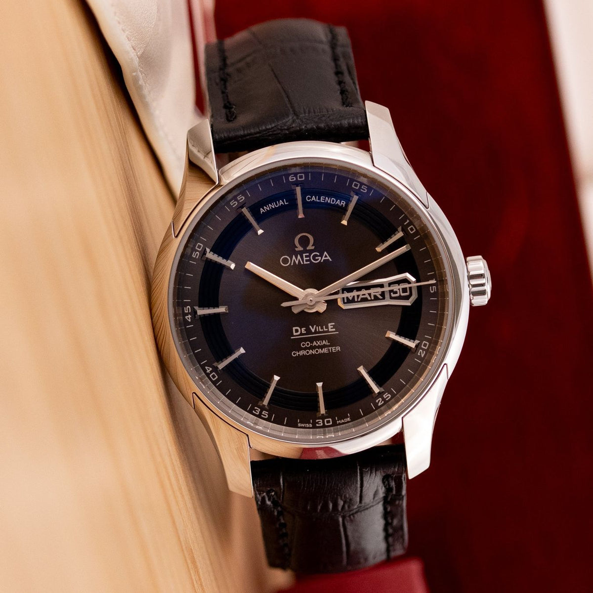 Montre de luxe Omega De Ville Hour Vision