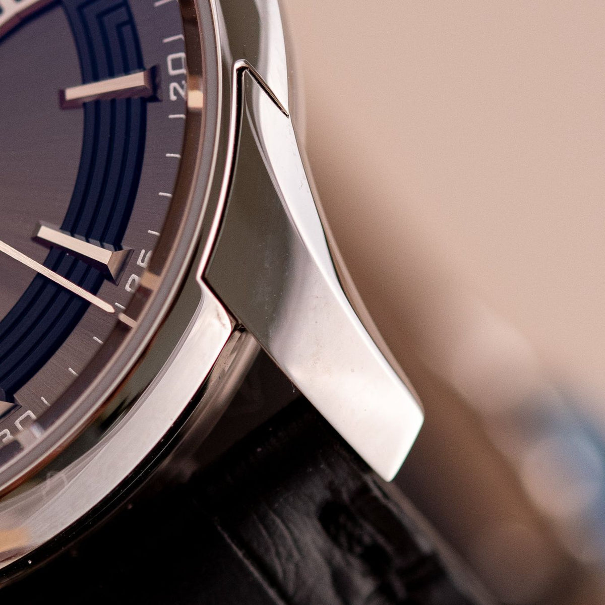 Montre de luxe Omega De Ville Hour Vision