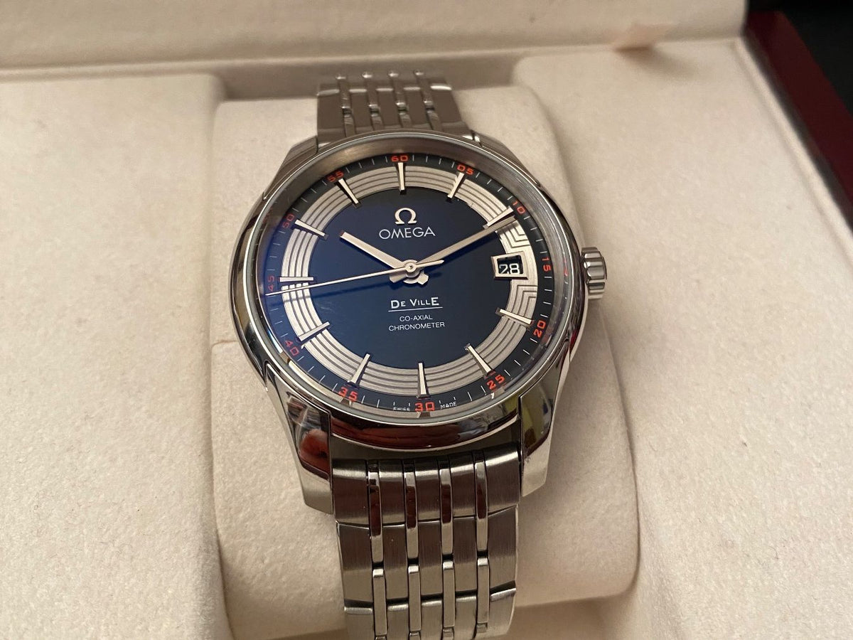 Montre OMEGA De Ville Hour Vision équipée du mouvement Co-Axial