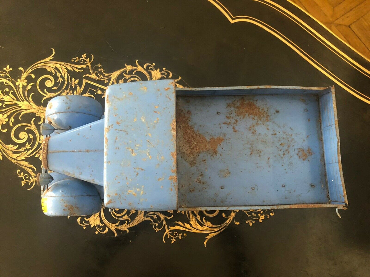 Ancien jouet camion
