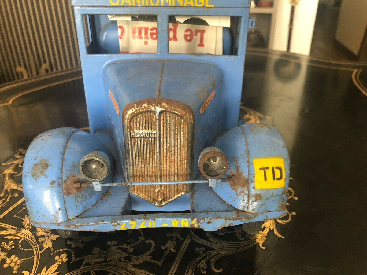 Ancien jouet camion