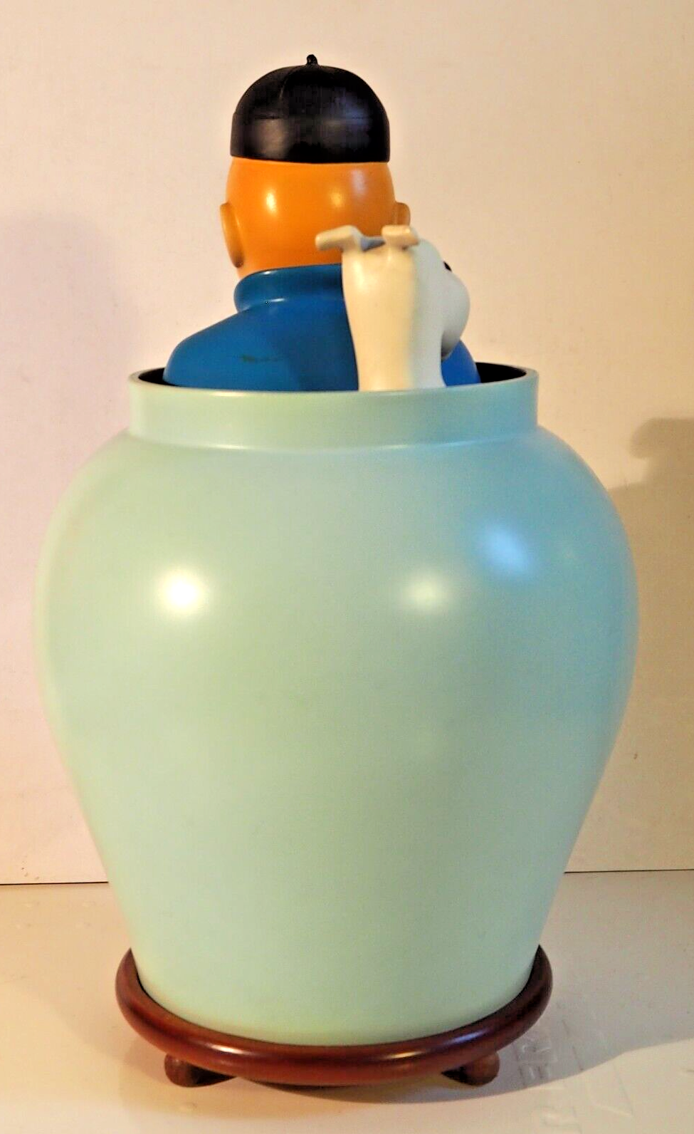 Figurine tintin dans la potiche