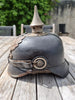 Casque à pointe modèle 1915 en cuir et métal gris