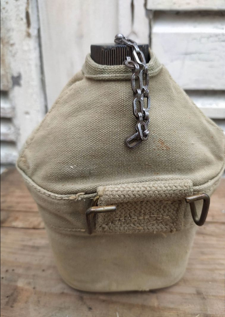 Gourde US émaillée et étui USMC WW2 militaria