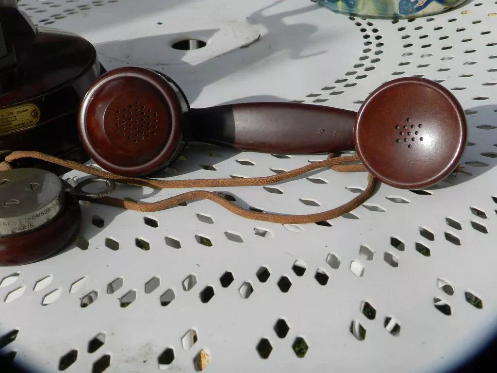 Téléphone antique de jacqueson