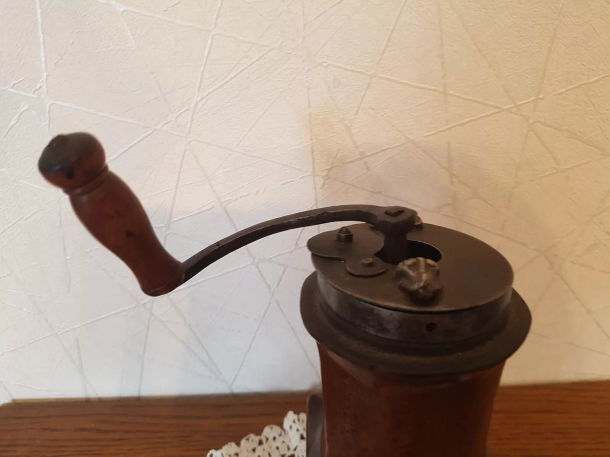 Moulin à café louis 14