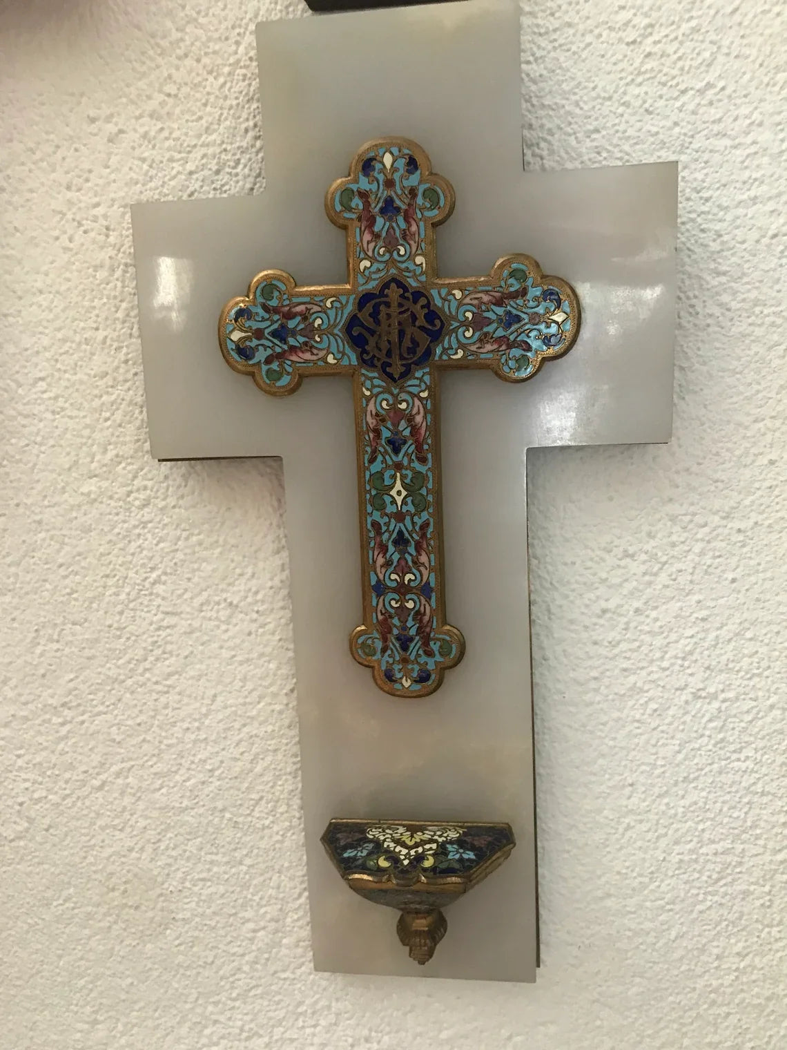 Grande croix en albâtre, bronze marbré avec bénitier, 1850