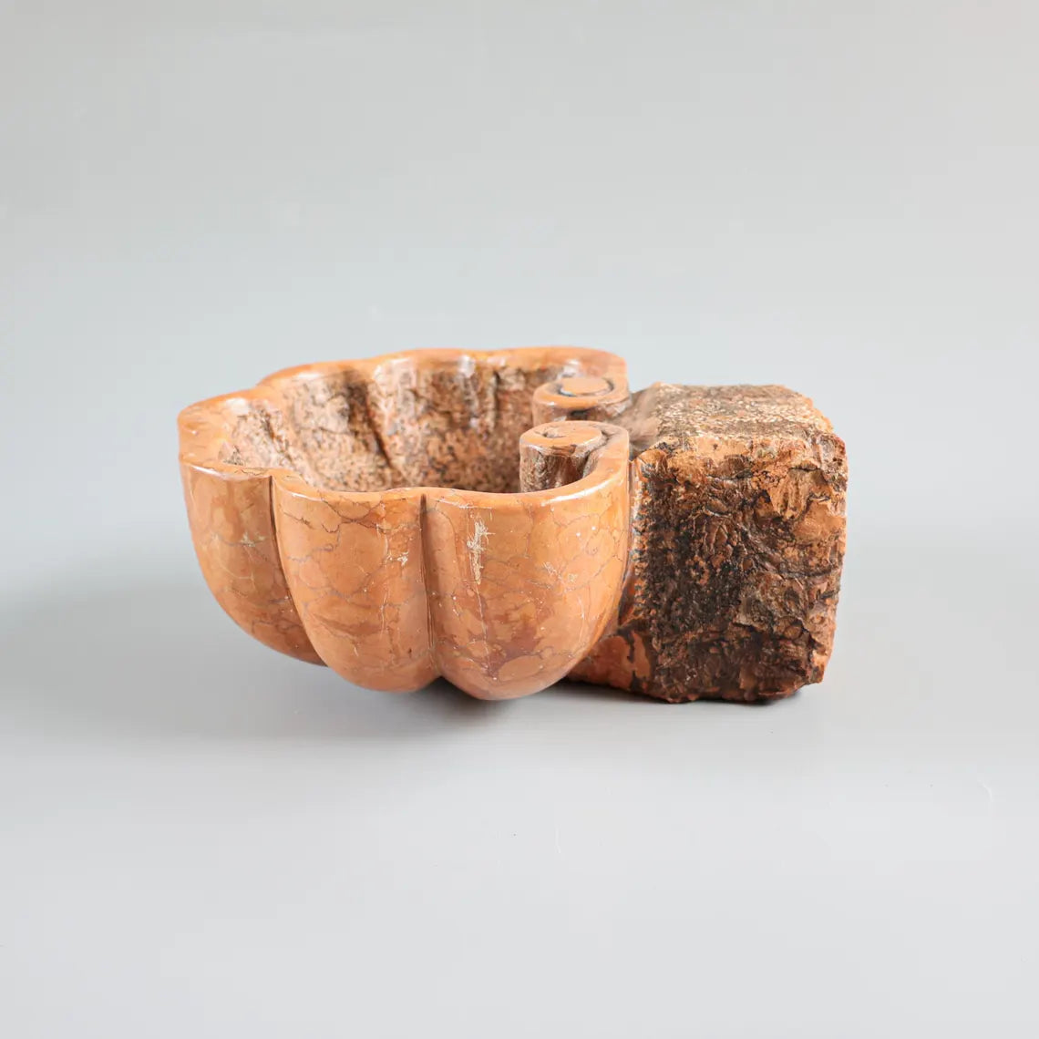 Bassin bénitier en marbre italien sculpté, milieu-fin du XXe siècle