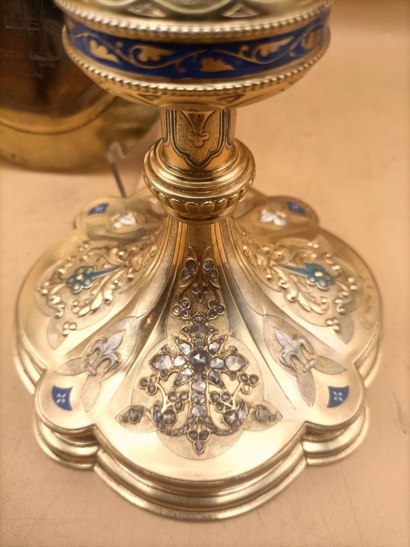 calice en argent doré , emaux , fleurdelysé , diamants fin XIX°