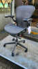 Chaise Herman Miller Aeron remasterisée taille B en graphite