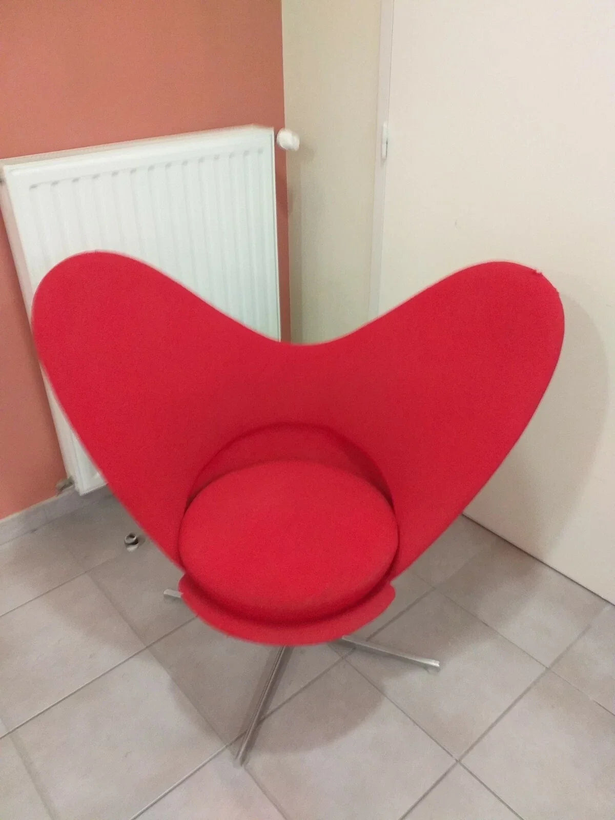 Fauteuil Vitra Heart Cone Chair du designer Verner Panton (1958)