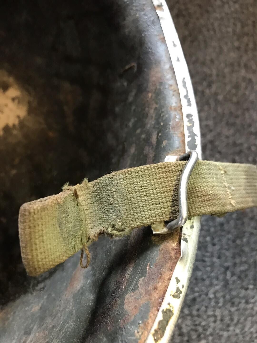 casque lourd us m1 service sanitaire avec coeurs sur les côtés