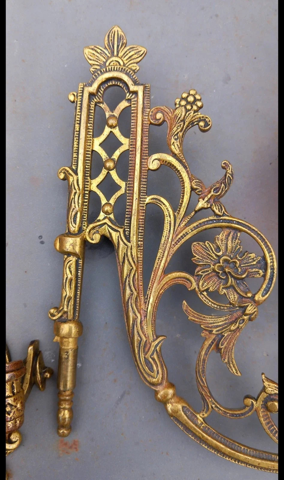 Magnifique paire de lampes , 2 x 2 toupies de piano a petrole tube verre émaillé