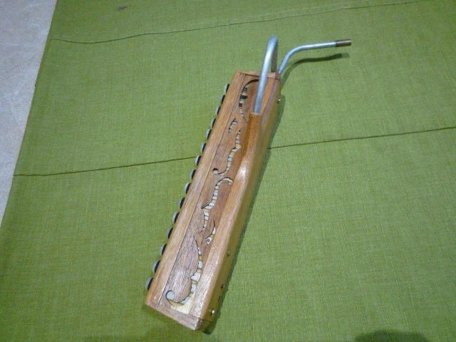 Accordina ancien en bois